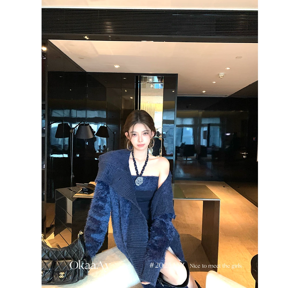 【利兹周末】2026春季新款高级感宽松时尚长款针织开衫配挂脖抹胸裙