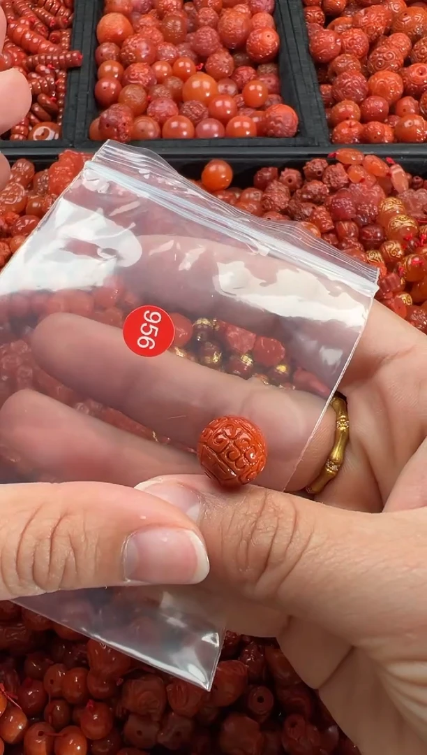 【闪购商品】南红玛瑙颈饰未镶嵌1