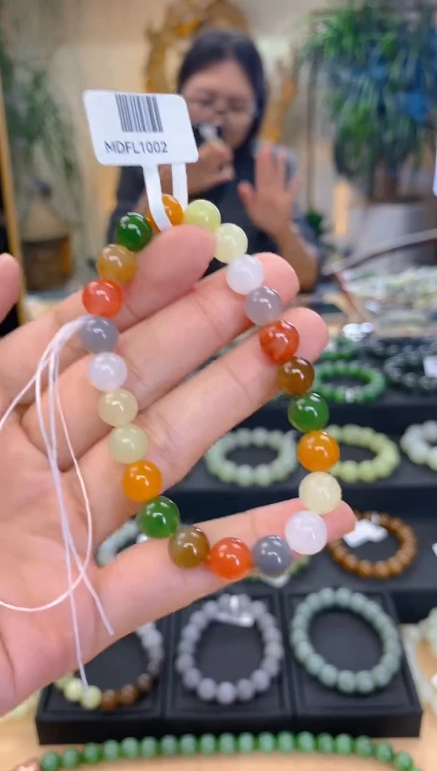 未镶嵌手串和田玉卡8