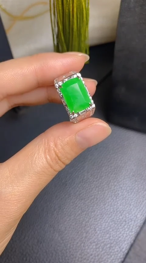 翡翠戒指银S925镶嵌马鞍