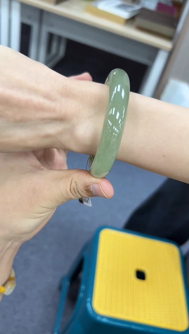 未镶嵌手镯和田玉56  727