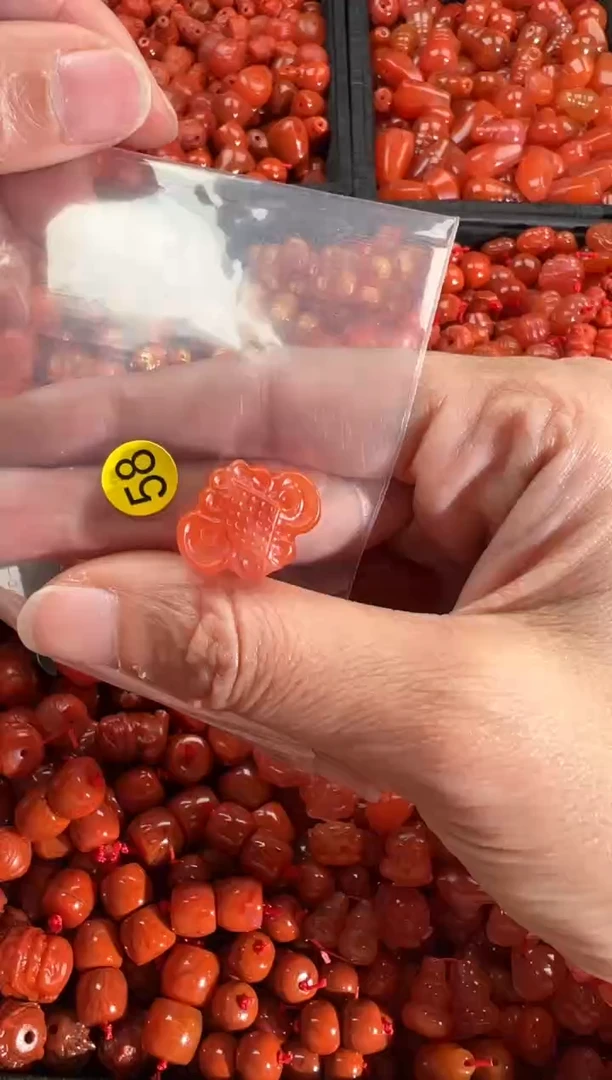 【闪购商品】南红玛瑙颈饰未镶嵌1