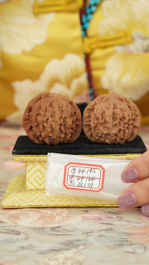 【闪购商品】文玩核桃把件一代楼反油