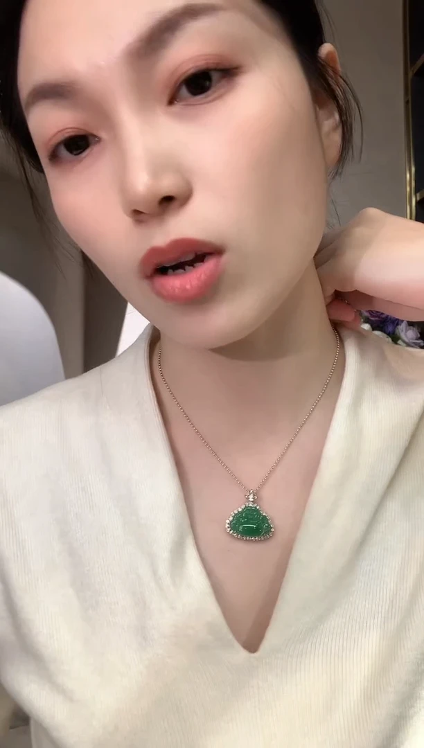 吊坠(不含链)18K金镶嵌翡翠冬日珠宝E63