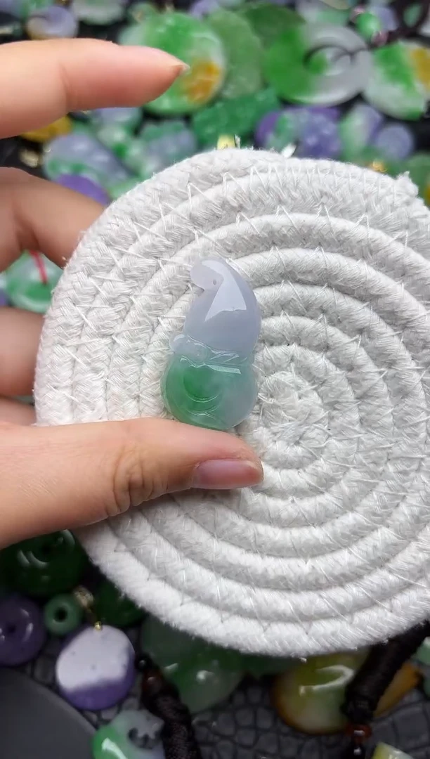 颈饰未镶嵌翡翠缅甸翡翠吊坠