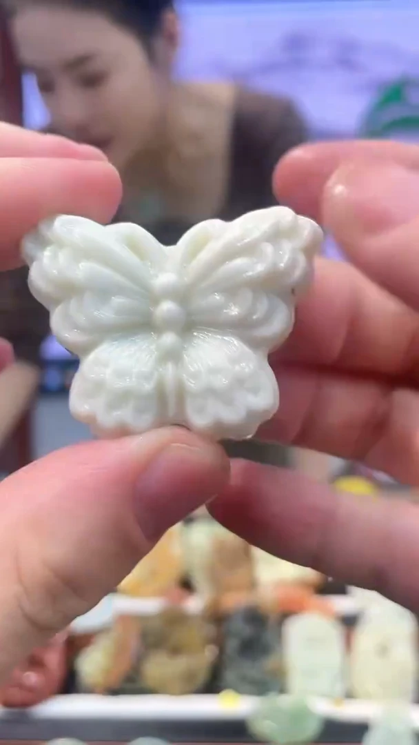 【闪购商品】岫玉吊坠未镶嵌··多样性发货*拍一发一