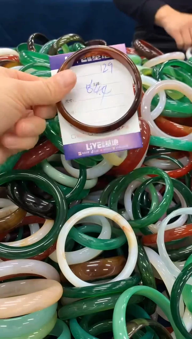 手镯玛瑙/玉髓未镶嵌129