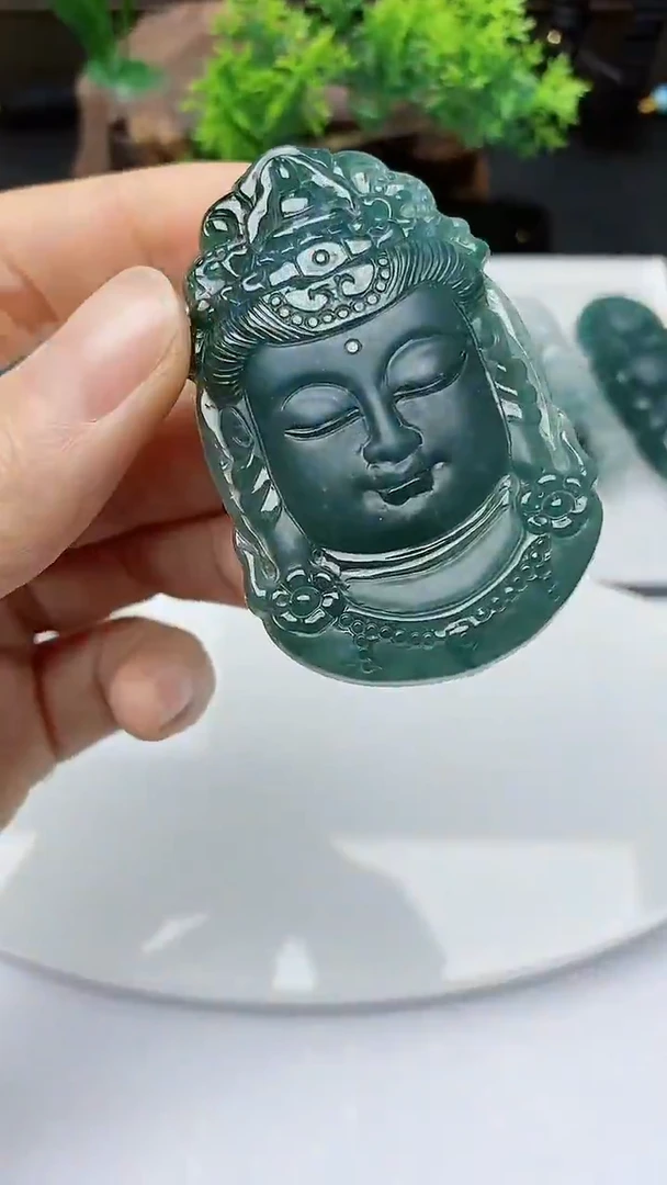 【闪购商品】翡翠颈饰未镶嵌