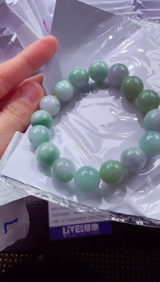 未镶嵌挂件翡翠000888