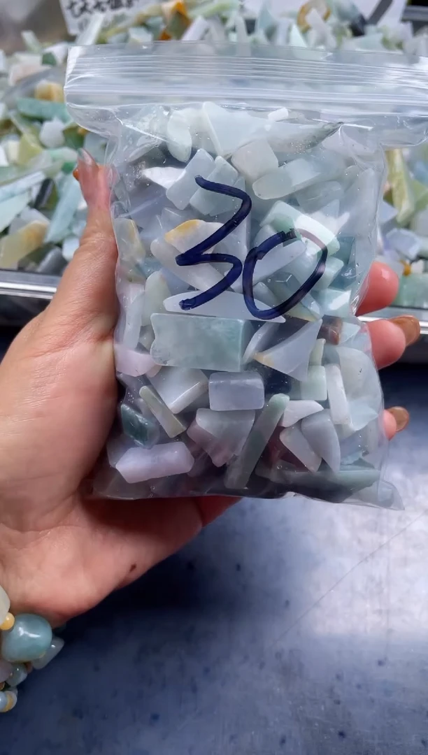 配石翡翠天然翡翠小号500克30