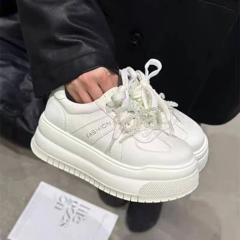 【5505】厚底休闲鞋增高2025春季新款串珠小白鞋女透气时尚真皮