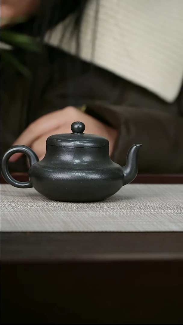 【闪购商品】宜兴原矿紫砂壶茶壶160C