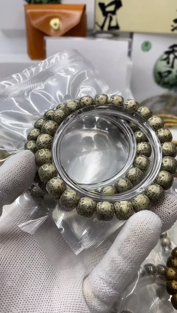 手串星月菩提105-糯冰大眼睛10*9mm