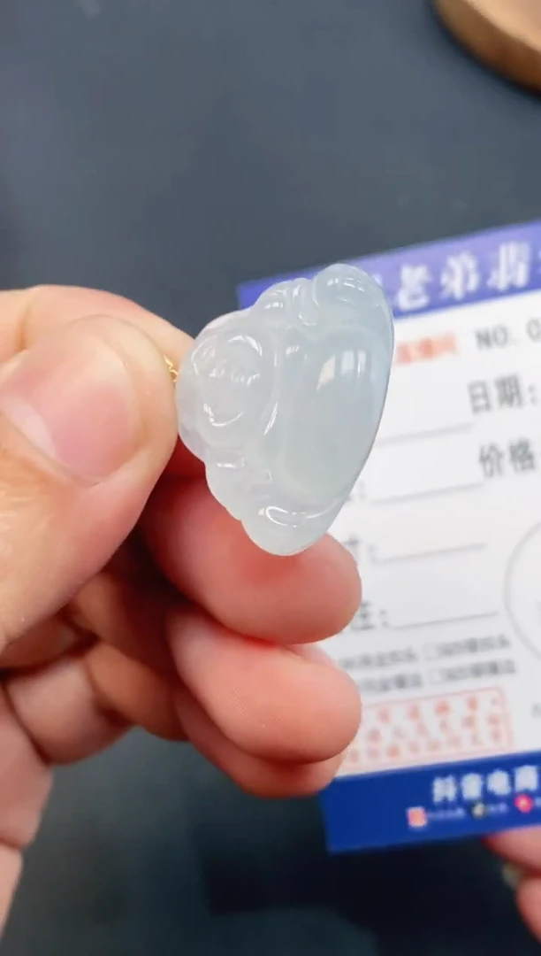 翡翠18K金镶嵌颈饰天然缅甸A货翡翠