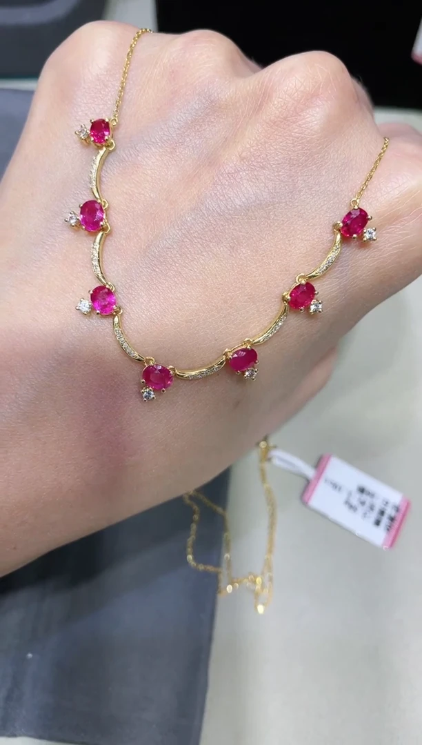 18K金镶嵌天然红宝石项链七颗款
