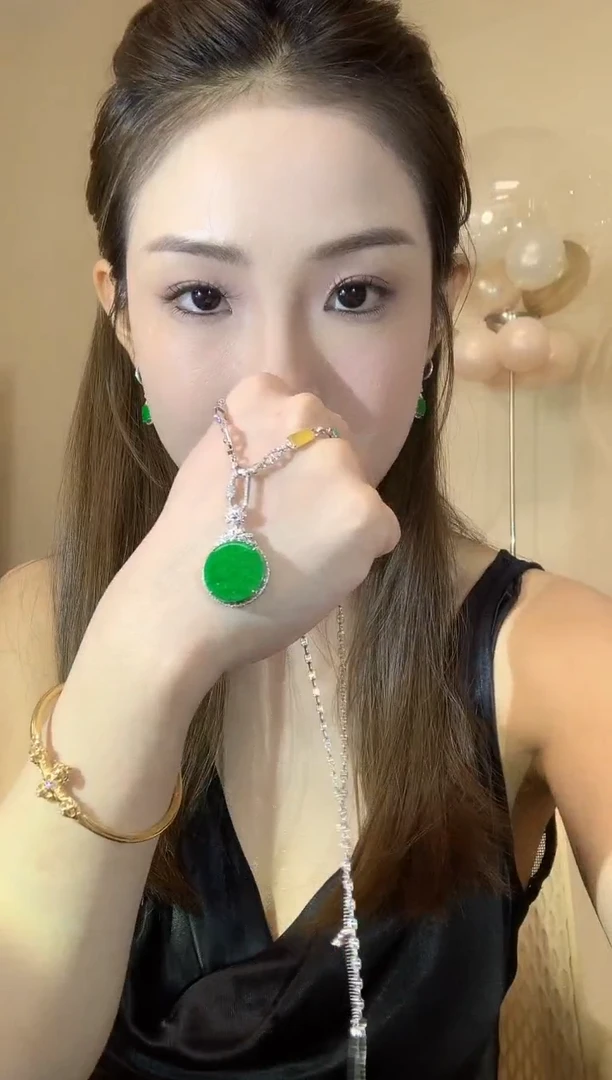 吊坠(不含链)18K金镶嵌翡翠A36 多样性发货一件