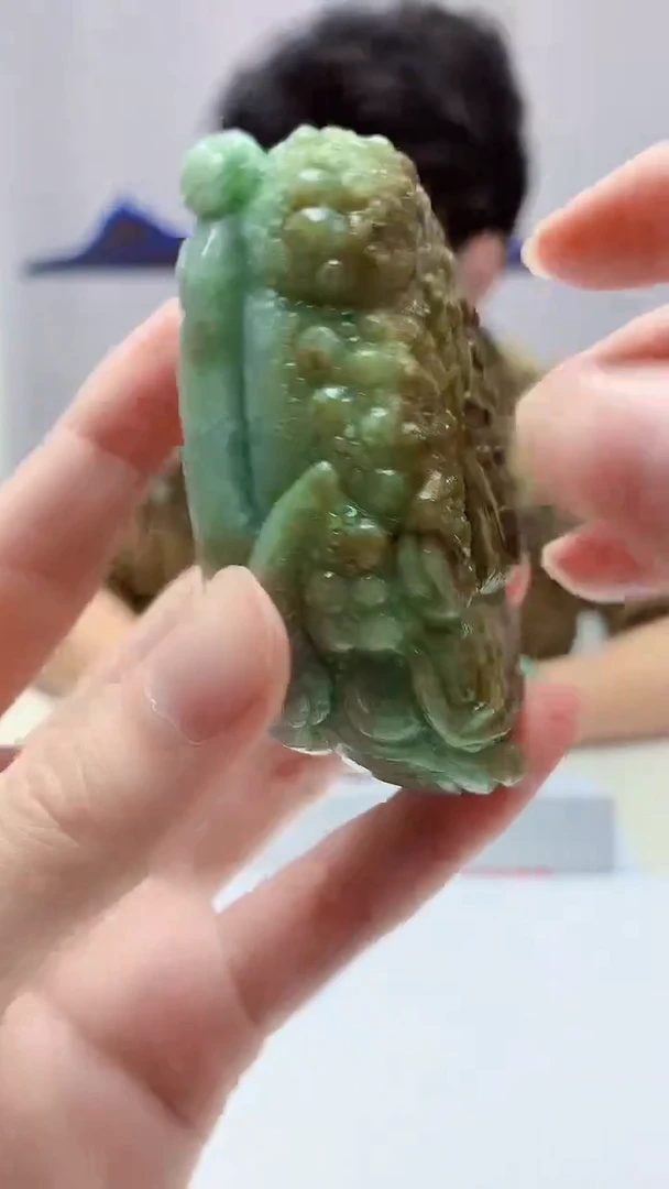 【闪购商品】定制翡翠未镶嵌4688zm-毛货挂件30