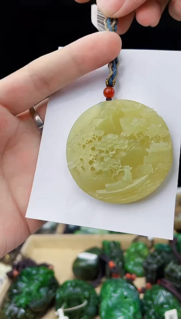 颈饰未镶嵌和田玉1