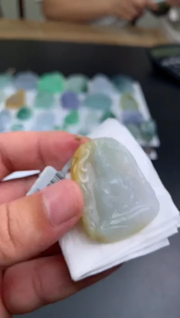 【闪购商品】定制翡翠未镶嵌翡翠