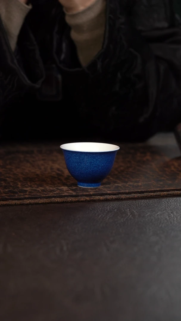 【闪购商品】杯初蓝舍洒蓝纯色撇口杯