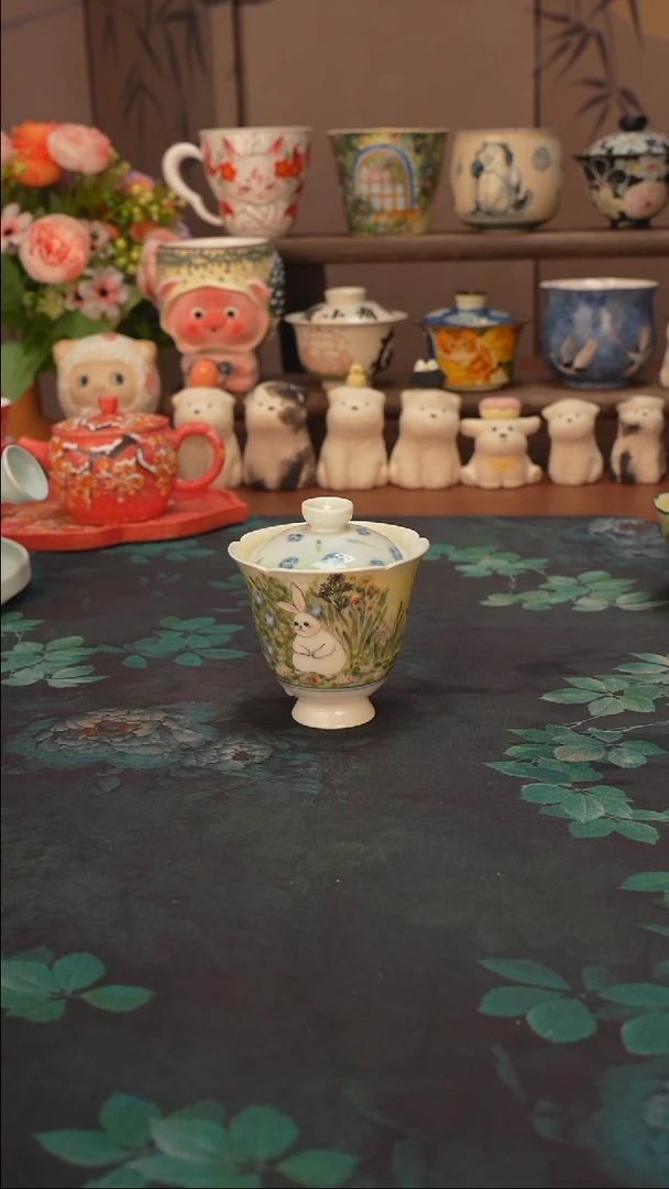 紫霞  花丛小白兔盖碗