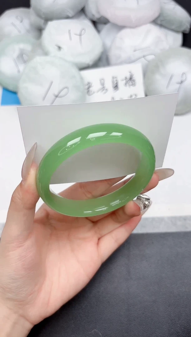 未镶嵌手镯石英质玉192-61-62