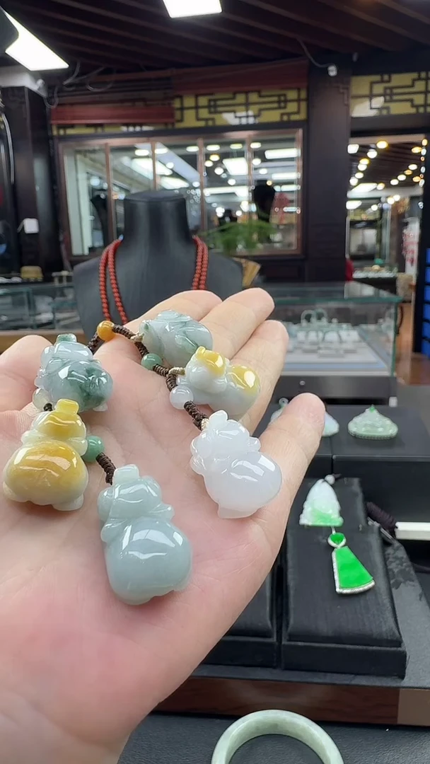 未镶嵌挂件翡翠小猪多样性发其一