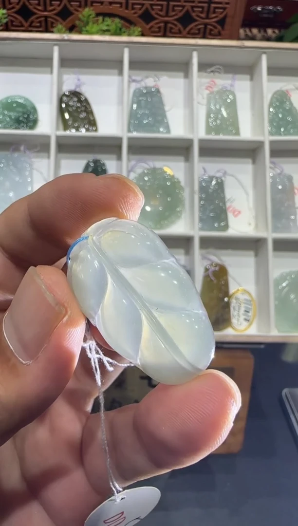 未镶嵌挂件翡翠A货翡翠多样性孤品
