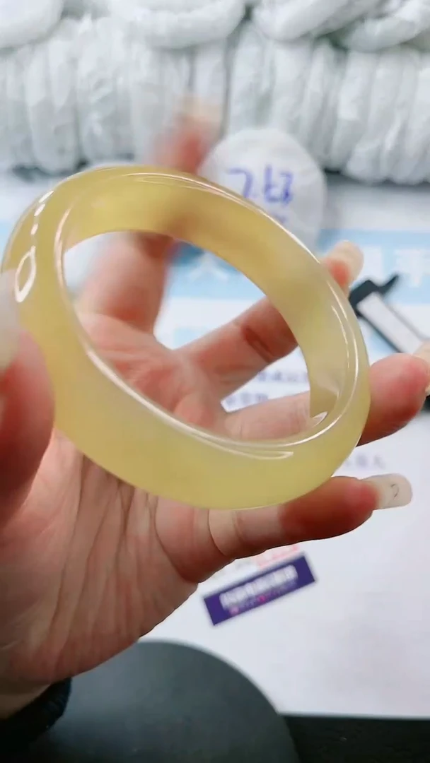 【闪购商品】石英质玉手镯未镶嵌多样性发货L483-62