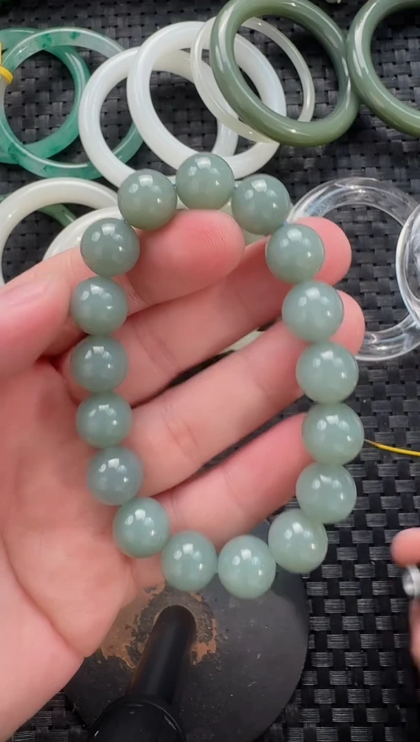颈饰未镶嵌和田玉12mm且末蓝手串