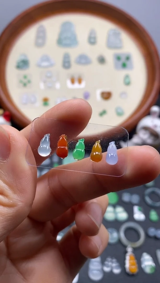 颈饰未镶嵌翡翠5颗多宝葫芦/芬