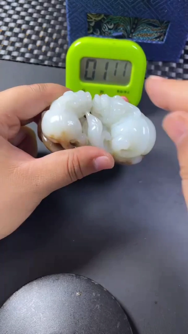 和田玉未镶嵌颈饰心****坊1