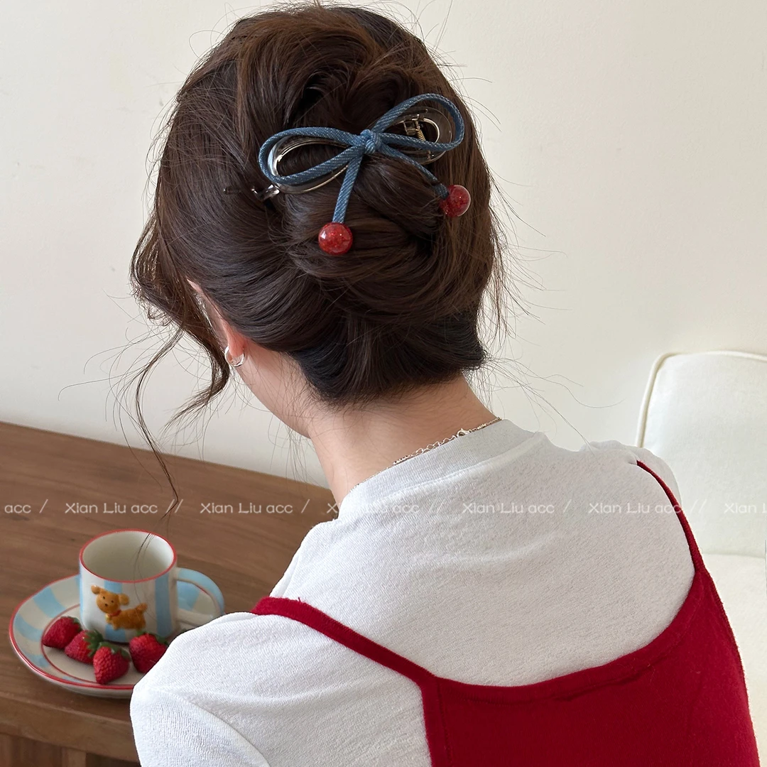 樱桃牛仔蝴蝶结扭扭夹女2025新款高端百搭一字抓夹后脑勺盘发头饰