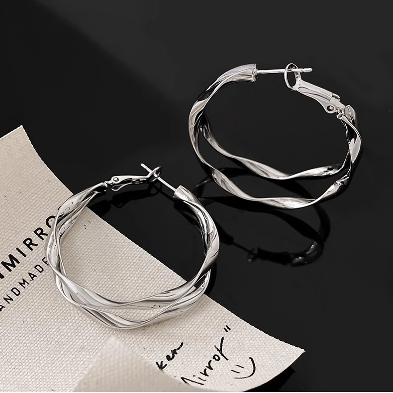 铜合金耳饰 ins冷淡风双层扭曲圈圈耳环女小众设计气质独特耳饰