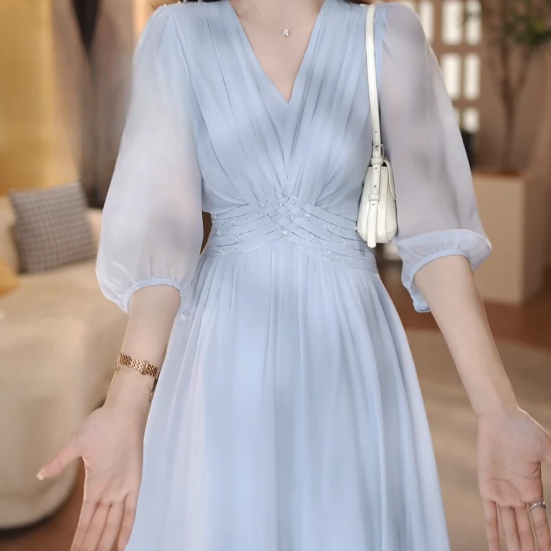 蔚蓝星海新款特调晴空蓝褶皱收腰立体线条连衣裙