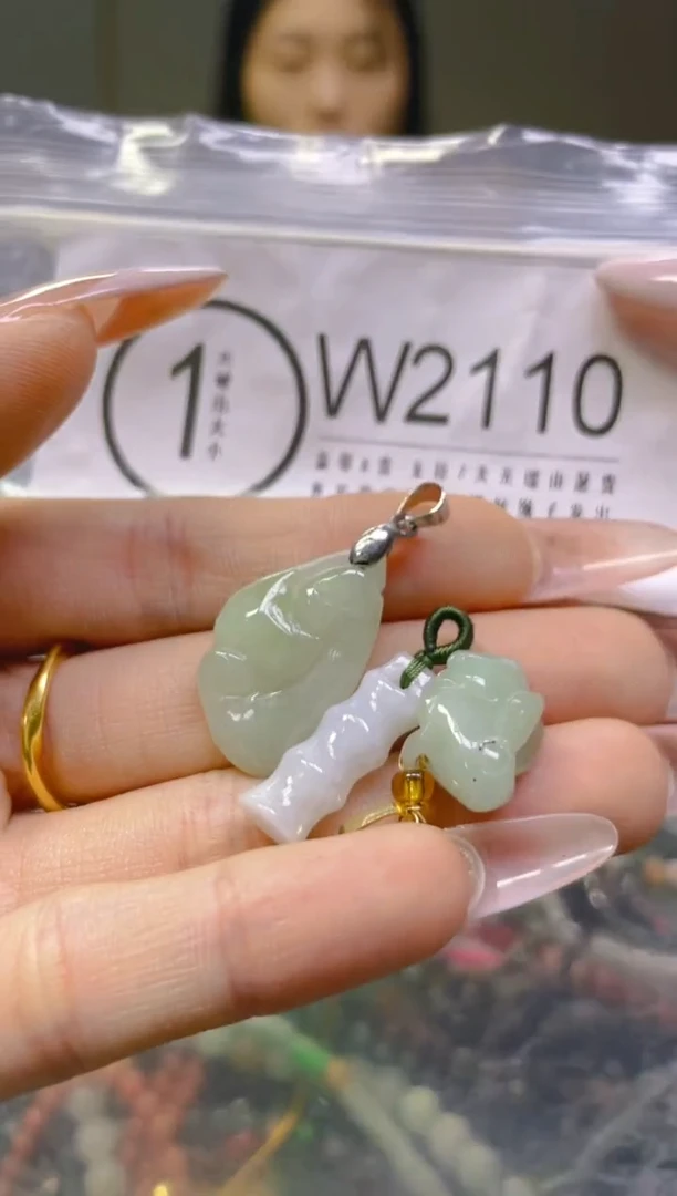 翡翠未镶嵌颈饰/W/翡翠A货一图一物
