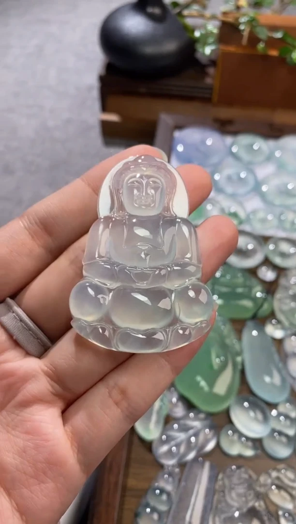 吊坠(不含链)未镶嵌翡翠观音