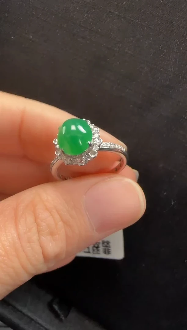 【闪购商品】翡翠戒指18K金镶嵌648蛋面一只
