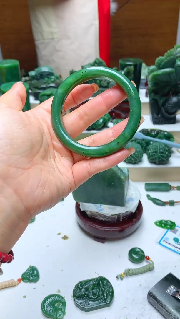 未镶嵌和田玉摆件1随机发货，拍一发一