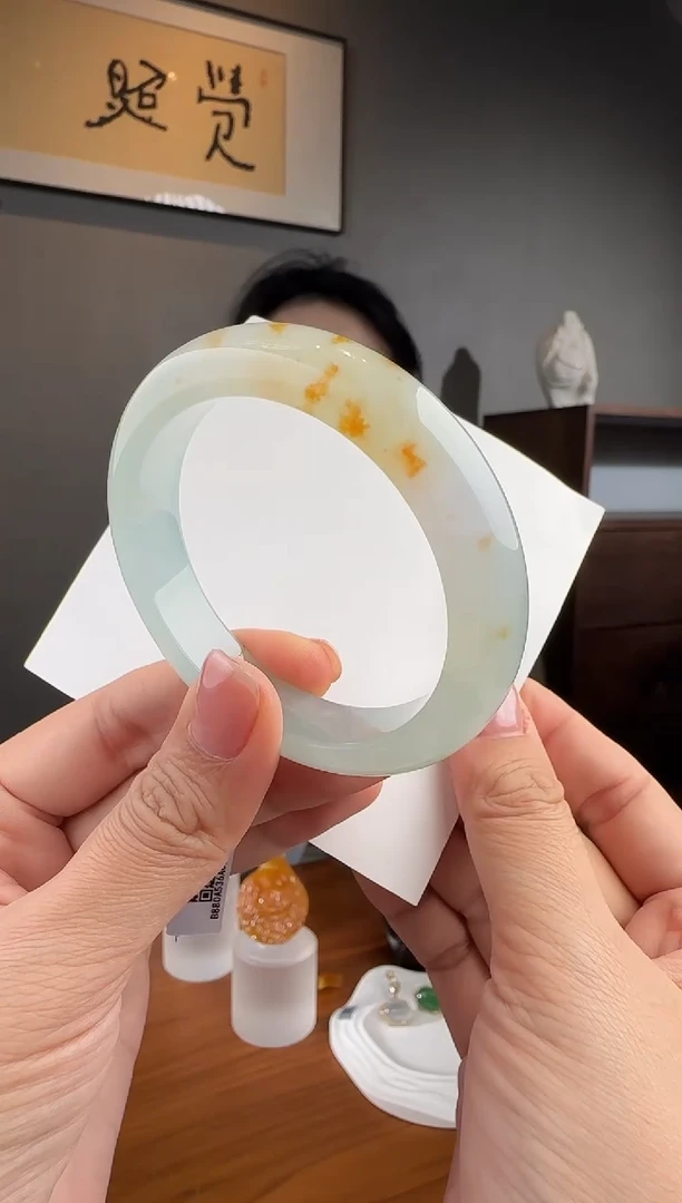 未镶嵌手镯翡翠桂花糕手镯