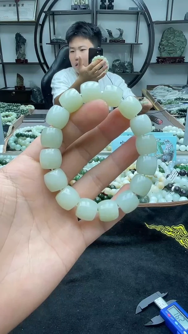 未镶嵌手串和田玉且末青白14直切