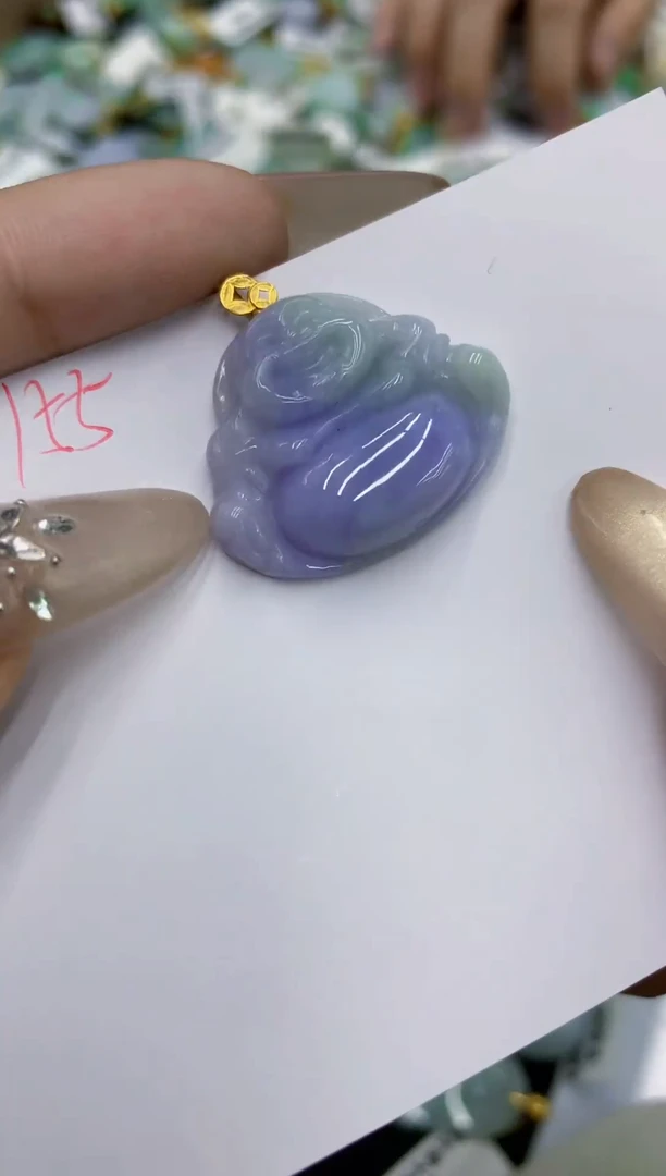 翡翠18K金镶嵌颈饰11111111111111