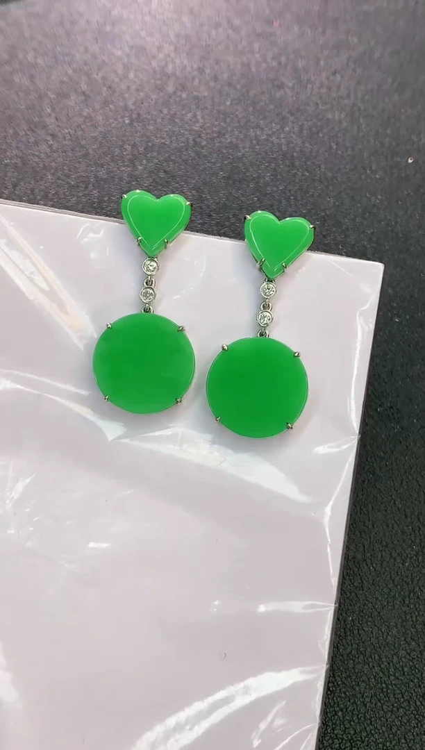 18K金镶嵌翡翠耳饰赠礼盒证书 珍珍