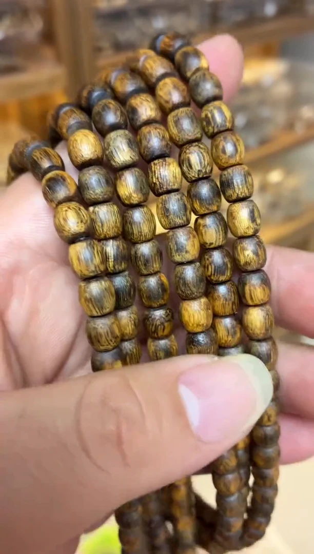 沉香手串 海南红金猊老型长串0.7+多样性发其一