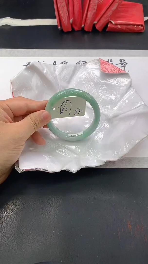 翡翠手镯未镶嵌236