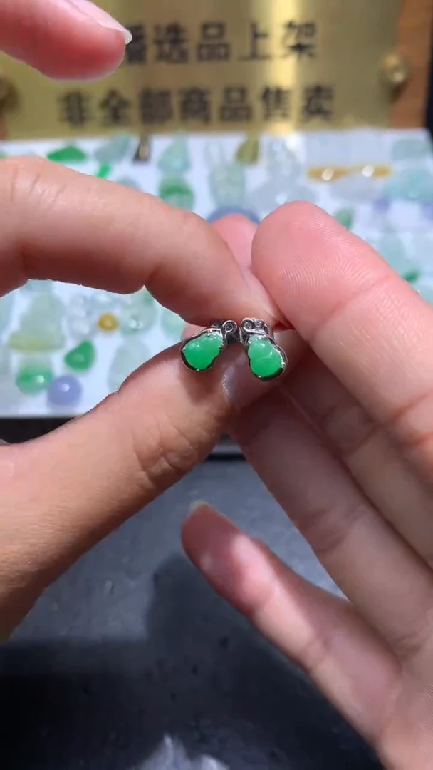 颈饰银S925镶嵌翡翠净货