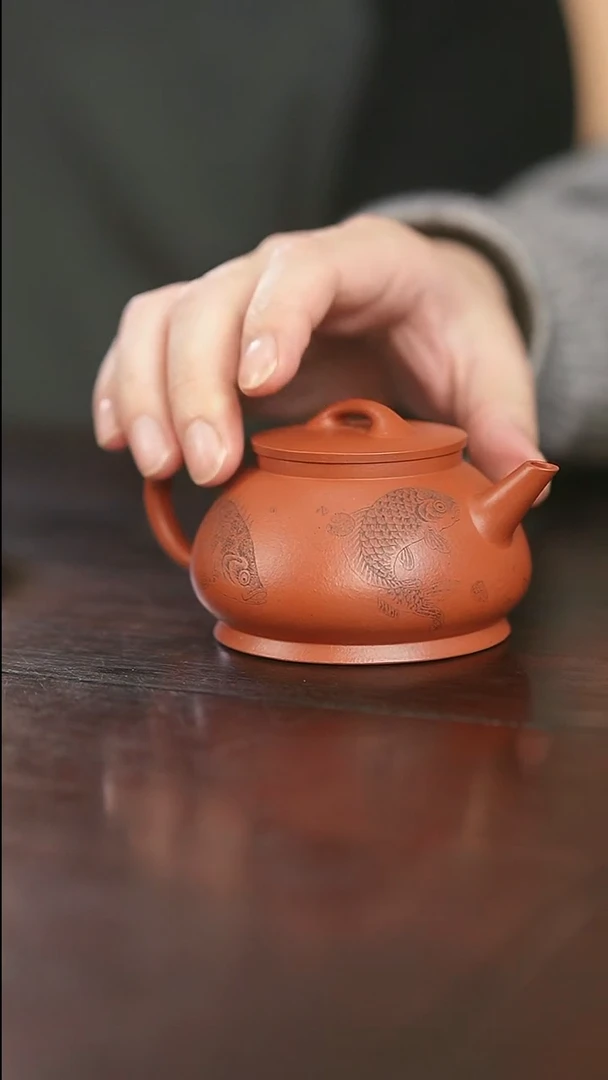 茶杯紫砂岚-小红泥-戏莲