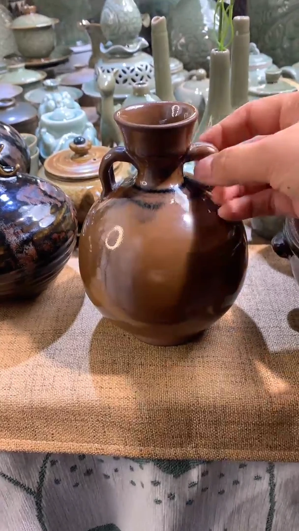 真**香陕西粗泥手工紫金釉双耳瓶一直