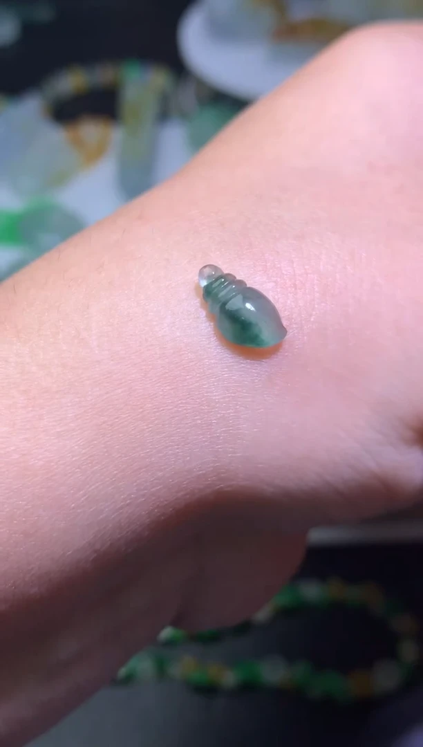 未镶嵌定制翡翠毛货