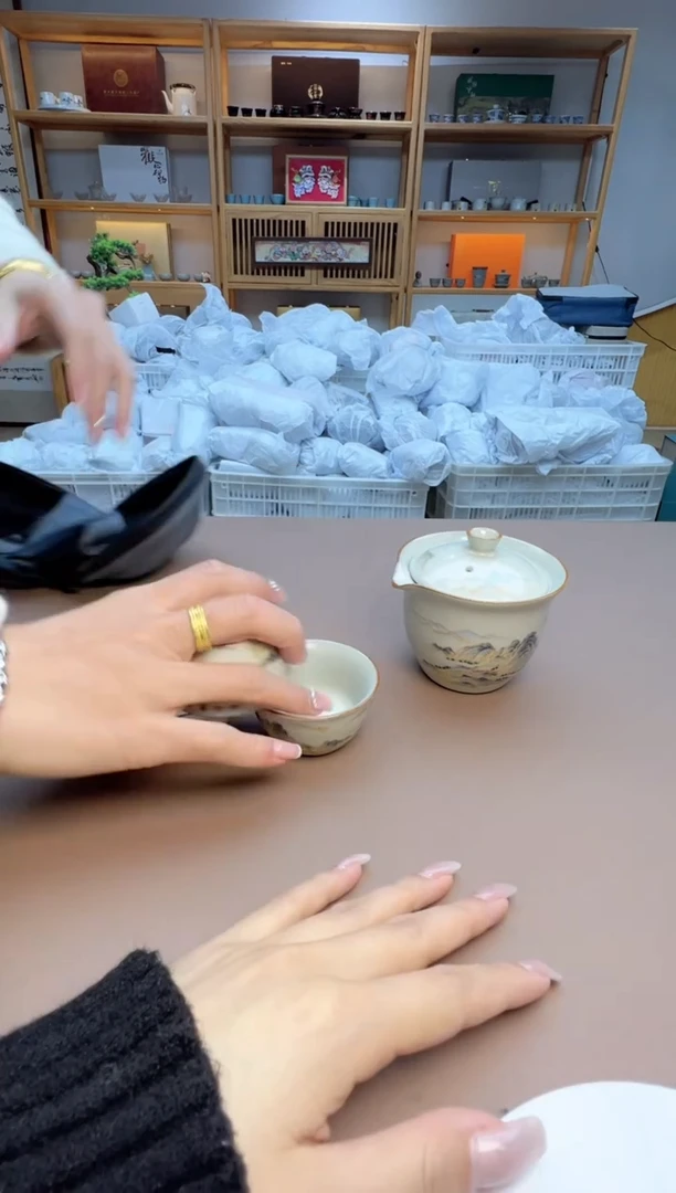 【闪购商品】摆件瓷制品S1111111111111
